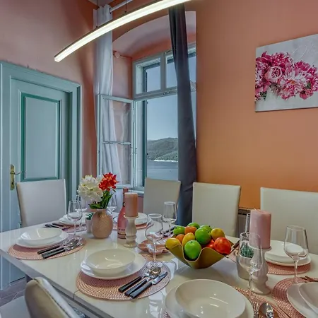 Casa de hóspedes Riva Rabac