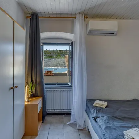 Riva 4*