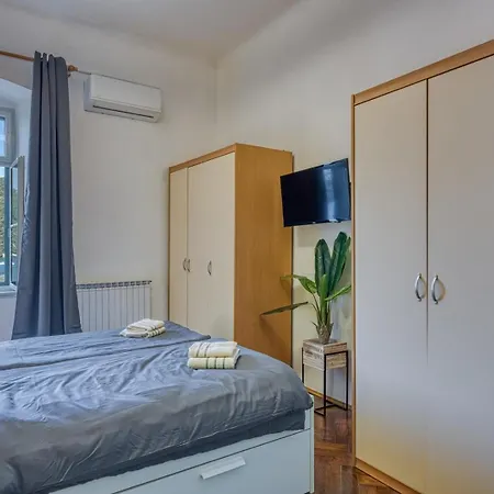 Riva Guest house *