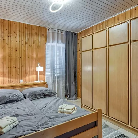 Riva 4*